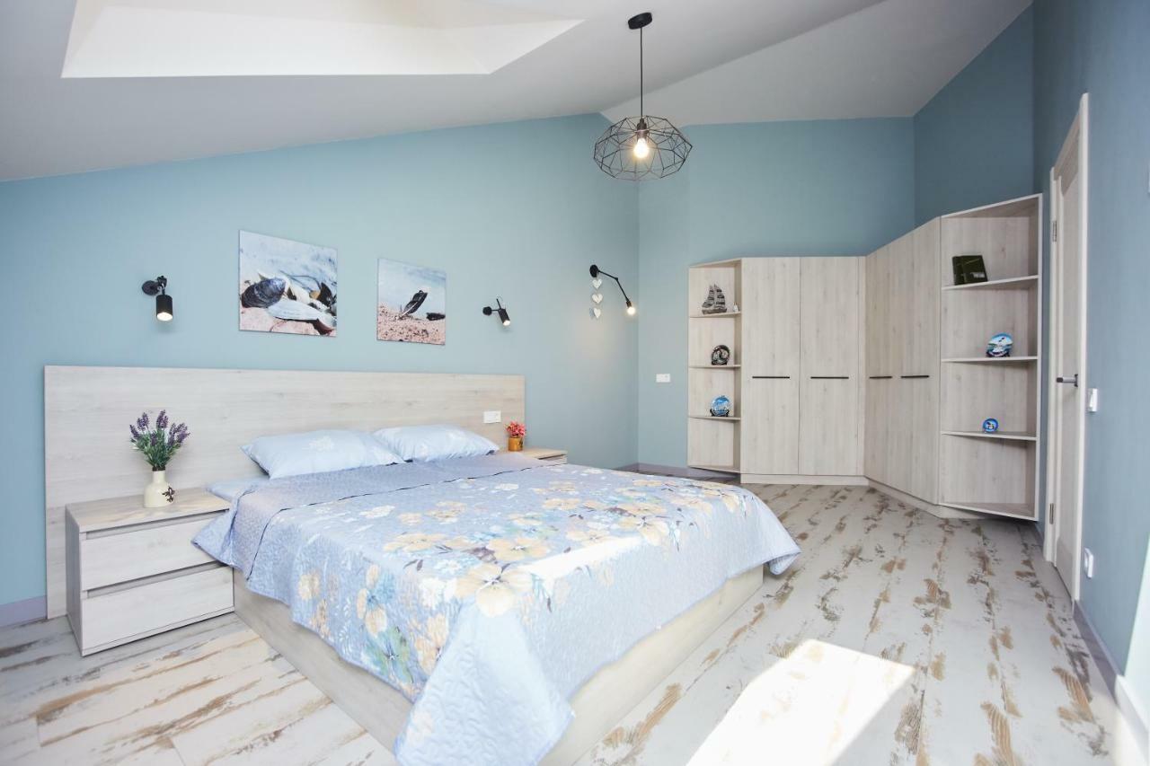 Luxury Apartment In The Heart Odessa Exteriör bild