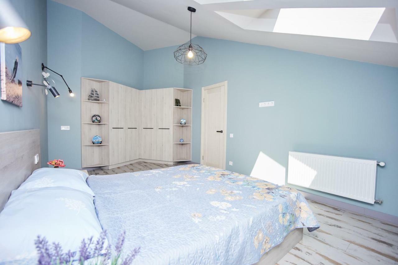 Luxury Apartment In The Heart Odessa Exteriör bild